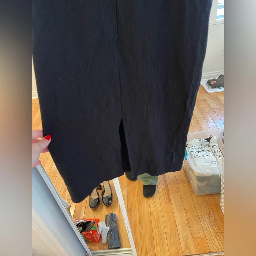Sleek Sexy Reformation Black Ribbed fitted Midi Dress with thin spaghetti straps - Picture 10 of 15